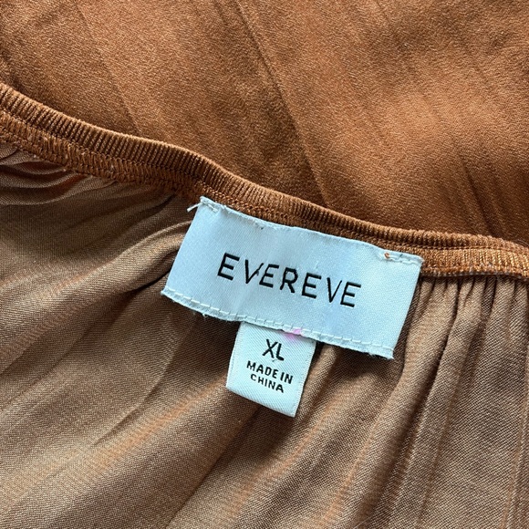 Evereve Rust Ruffled V Neck Blouse - Picture 4 of 4